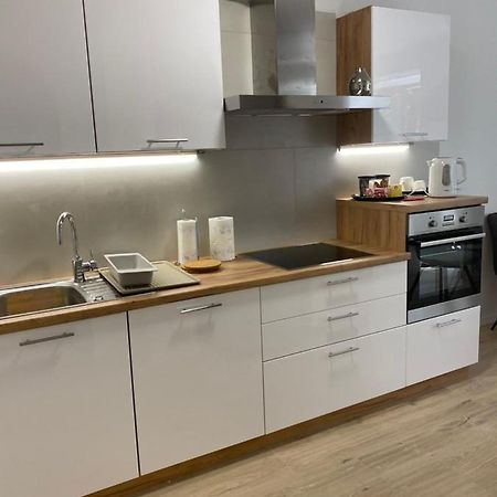 At Alex Apartments Копер Екстериор снимка
