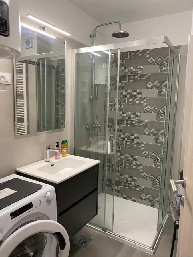 At Alex Apartments Копер Екстериор снимка